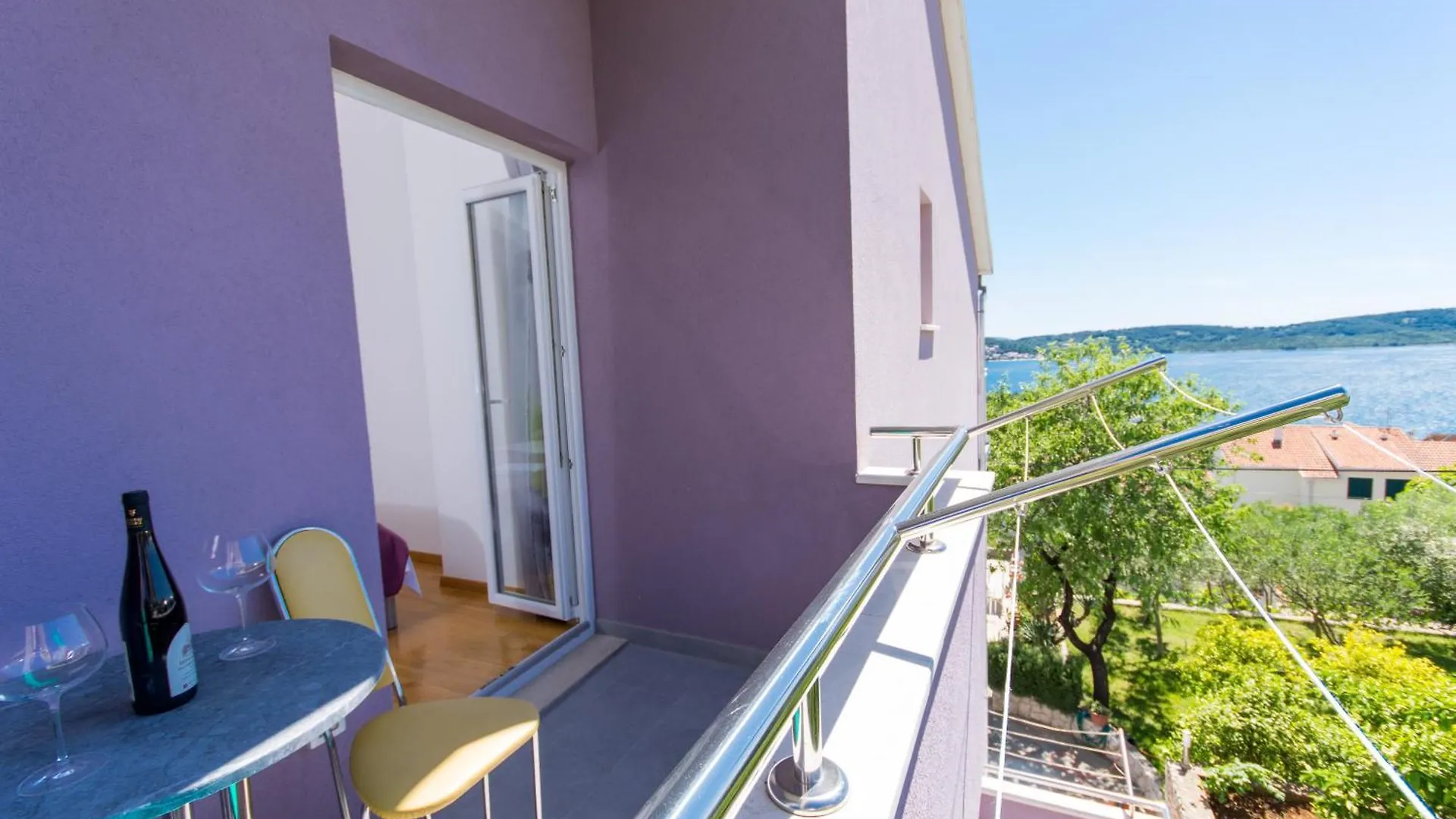 Apartmani Ferdi Trogir 0*,