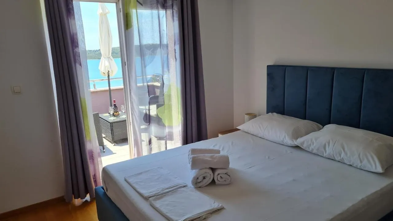 Apartmani Ferdi Trogir