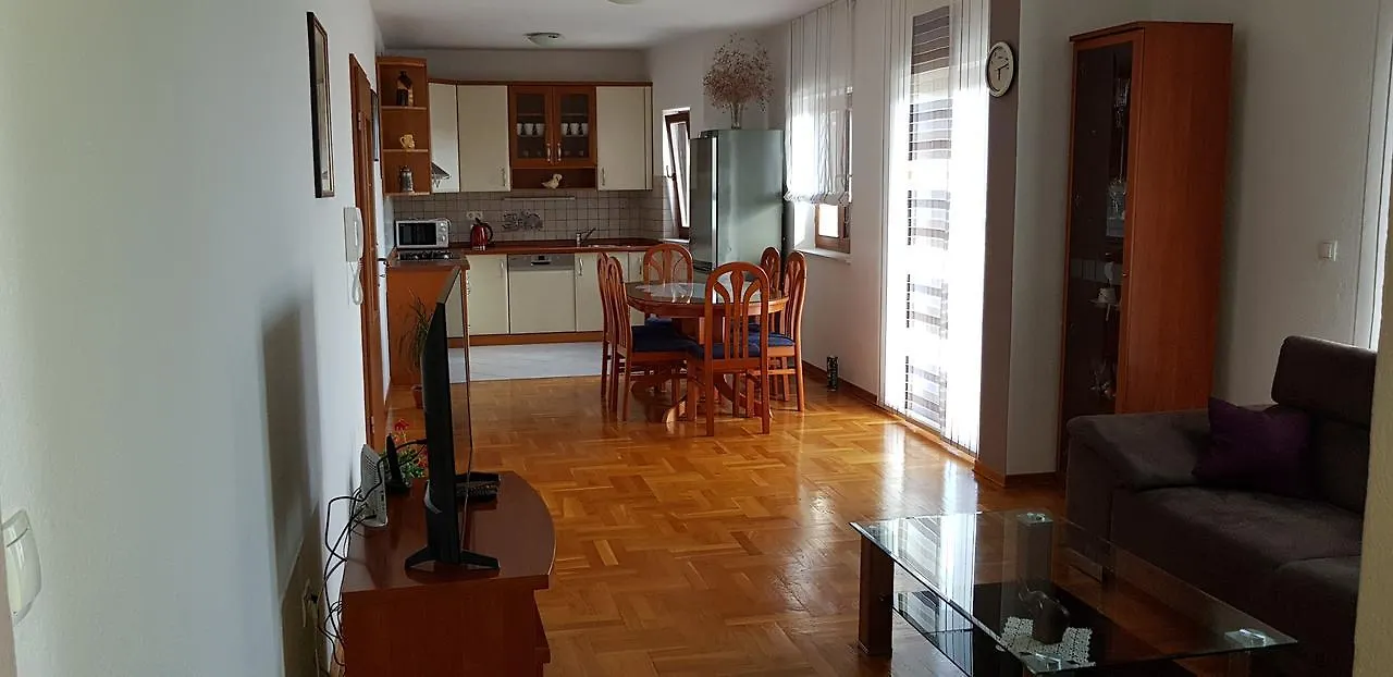 Apartmani Ferdi Trogir